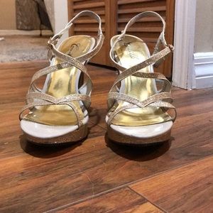 Camille la vie gold heels